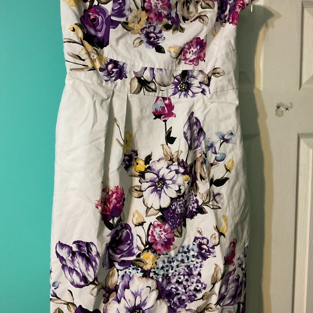 White House black market size 14 floral dress